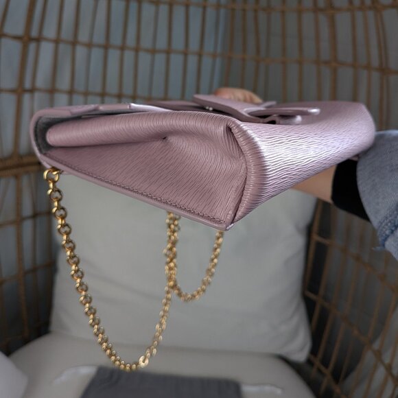 Senreve Aria Belt Bag in Lilac w/ Gold Chain & Matching Slim Wallet - Picture 7 of 10